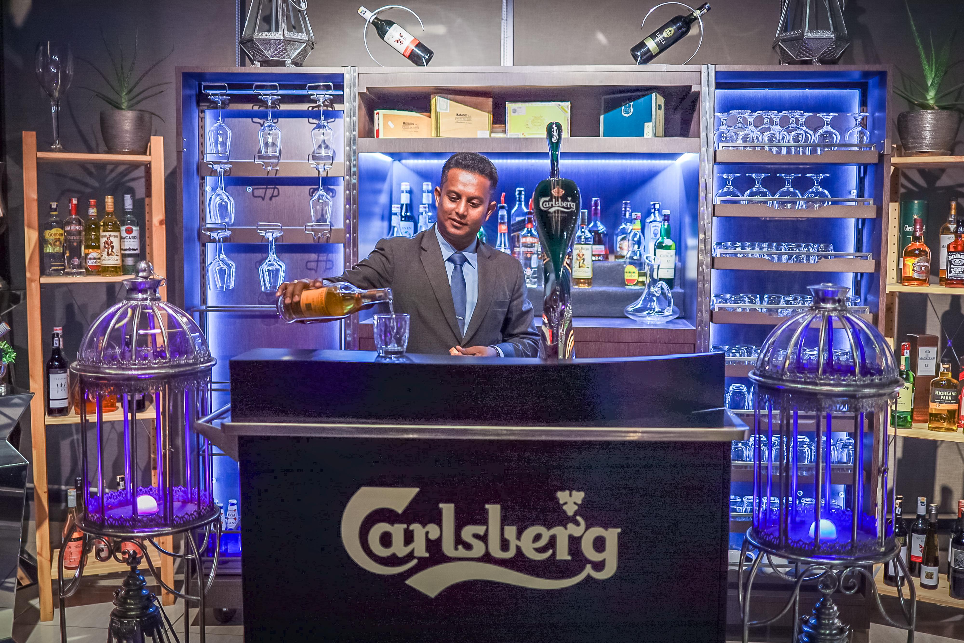 فندق غراند أيون ديليمن مرتفعات جنتنغ المظهر الخارجي الصورة Carlsberg bar